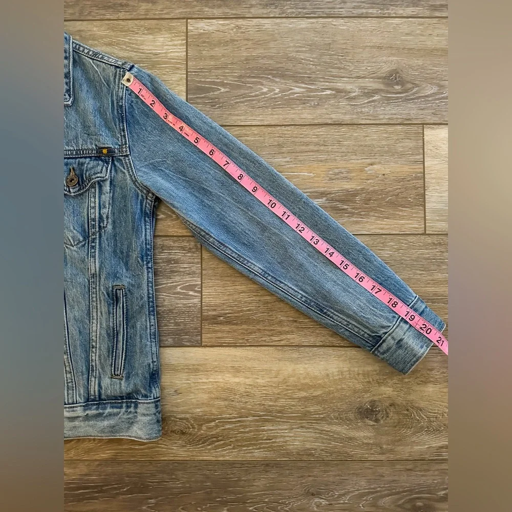 Women’s Lucky Brand jean jacket - Picture 11 of 12